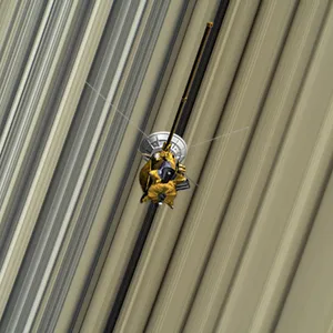 Picture of Saturn's ring with the Cassini probe.